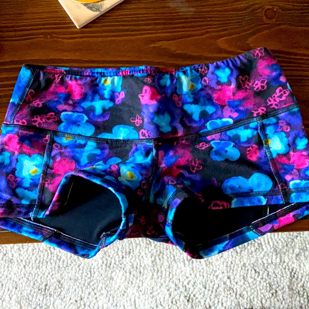 Fleo Shorts